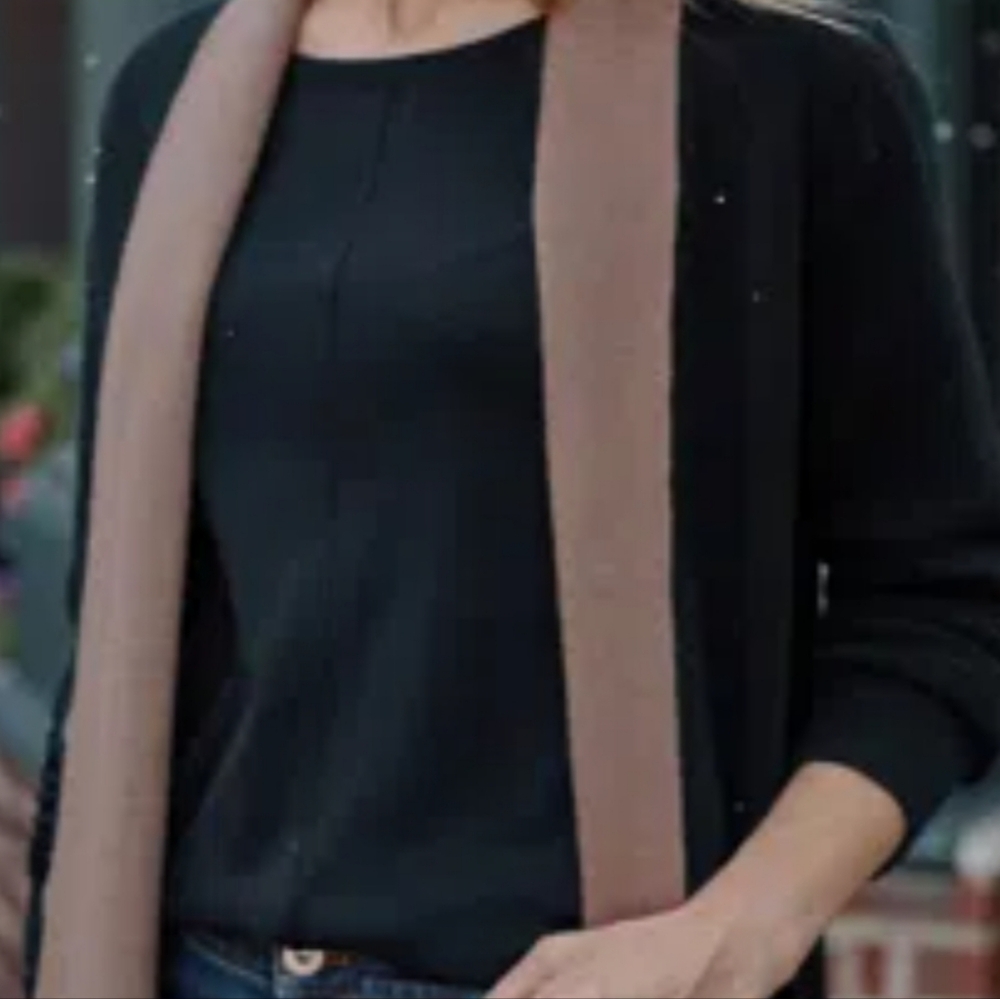Elegant Black And Tan J.Jill Sweater